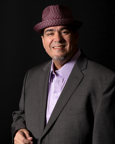 Chris Lema wearing a suit